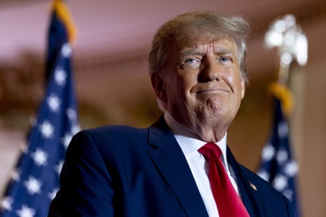 Dang Cong hoa tien thoai luong nan voi ong Trump hinh anh