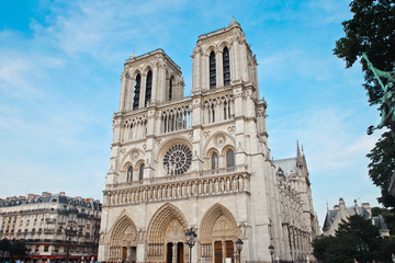 Nha tho Duc Ba Paris mo cua tro lai vao thang 12 hinh anh