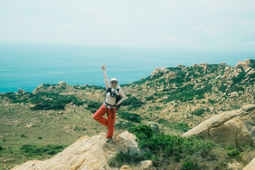Cung trekking bang rung, bam bien dep ngoan muc tai Ninh Thuan hinh anh