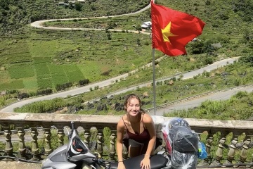 Du khách kể chuyện đi mua trang sức được mời ăn cơm ở Hội An