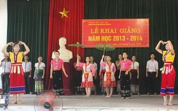 Nhung chieu la cua truong mien nui hinh anh