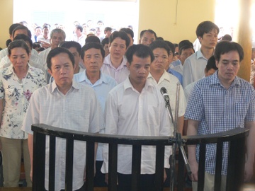 Xet xu hang chuc can bo sai pham dat dai o An Giang hinh anh