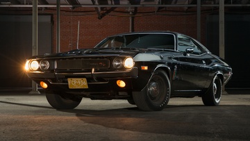 Huyen thoai Dodge Challenger 