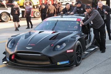 Aston Martin Vantage 2024 lo thiet ke truoc ngay ra mat hinh anh