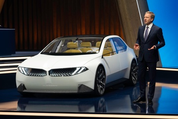 Sep BMW: 'Chi tap trung vao xe dien la di vao ngo cut' hinh anh