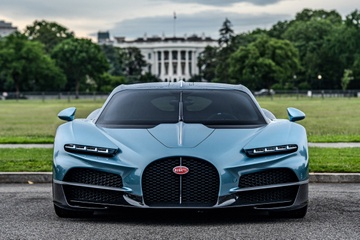 Bugatti Tourbillon den tham 'nha tong thong Trump' hinh anh