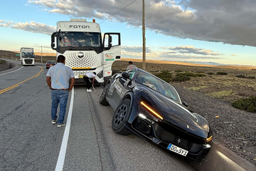 Ferrari Purosangue độ off-road thám hiểm châu Mỹ gặp tai nạn