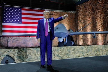 Tổng thống Trump ra sắc lệnh hành pháp mới, 'cởi trói' cho xe bay