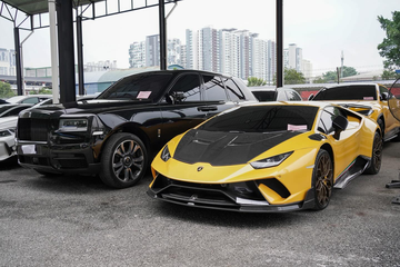 Loat sieu xe va xe sang vua bi canh sat Malaysia tam giu hinh anh