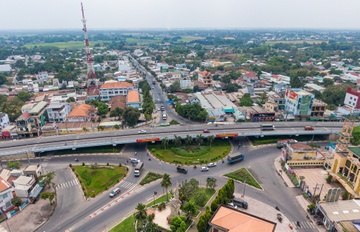 Can Gio, Cu Chi va quan 7 mo lai dich vu ra sao tu 16/9? hinh anh