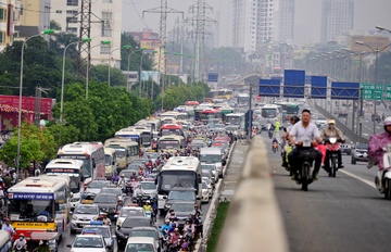 Ha Noi dong y xen giai phan cach duong vanh dai 3 hinh anh