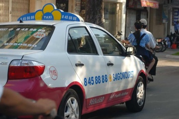 Taxi Saigontourist lao dao vi no thue hinh anh