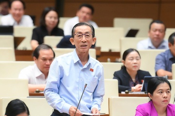 Bộ trưởng Tài chính gặp câu hỏi 'khó'