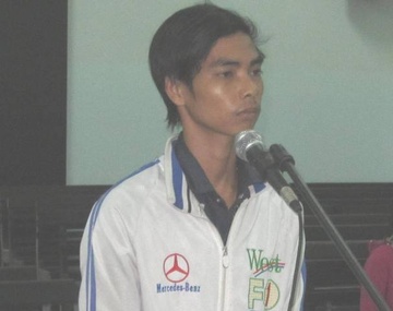 Thanh nien di tu vi cuoi vo tre con hinh anh