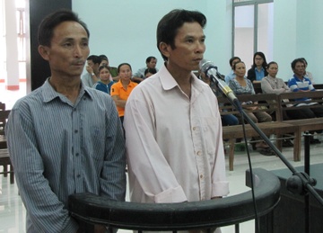 Giam an cho 2 nguoi than nam sinh lop 9 bi cong an danh chet hinh anh