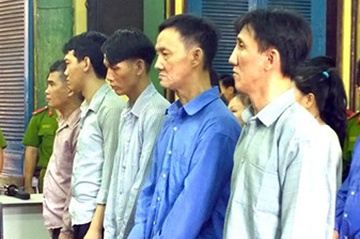 Bang nhom chuyen so soang du khach roi moc tui hinh anh
