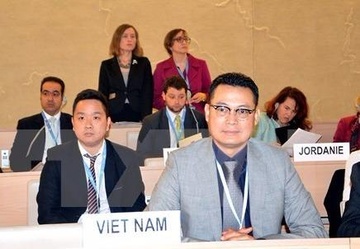 Viet Nam dieu hanh phien thao luan bien doi khi hau tai LHQ hinh anh