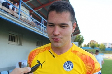 Filip Nguyen tiet lo mau thuan voi HLV nguoi Czech hinh anh