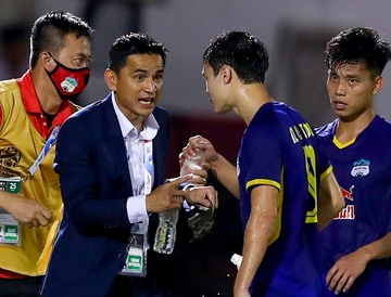 HLV Kiatisuk: 'HAGL can co diem du bi loai' hinh anh