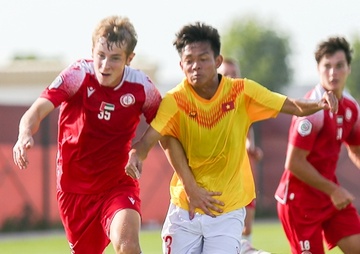Khuat Van Khang mac loi, U20 Viet Nam thua o Dubai hinh anh
