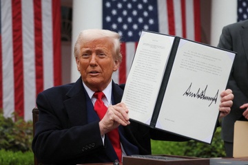Y do cua ong Trump dang sau don thue doi ung hinh anh