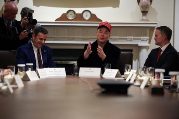Chinh quyen TT Trump se ra sao khi Elon Musk 'nghi viec'? hinh anh