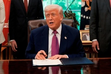 Ông Trump bất ngờ tuyên bố sẵn sàng tăng thuế với người giàu