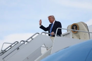 Chiec chuyen co khien ong Trump bi chi trich co gi dac biet? hinh anh