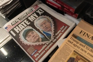 EU, Nga dong loat 'moi goi' Elon Musk sau ran nut voi ong Trump hinh anh