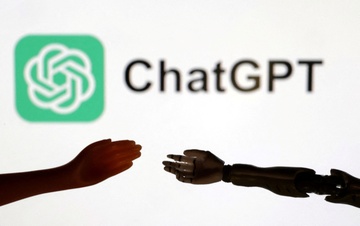 Nguoi dan ong tro chuyen voi ChatGPT va dan xa vo con hinh anh