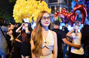 Trung tam Ha Noi dong nghit nguoi dan don Trung thu hinh anh
