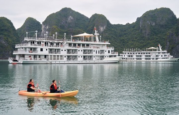 Quang Ninh thu hut khach voi xu huong du lich moi dip 30/4 hinh anh
