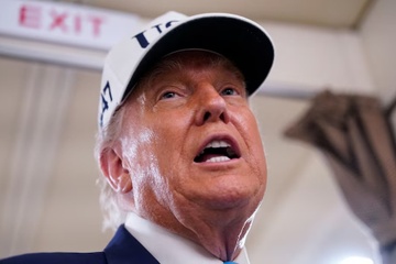 Trung Quốc hưởng lợi khi ông Trump 'cấm cửa' Lào, Myanmar