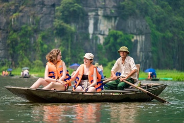Viet Nam don khach quoc te tu thang 11 hinh anh