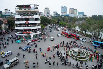 Khach Philippines bi ep tra 1,5 trieu dong cuoc xe 2 km o Ha Noi hinh anh