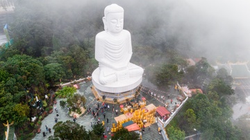 Hon 300 tang ni su den dinh Ba Na hanh huong, chiem bai hinh anh