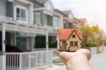 Mua nha dat thang 'co hon' can luu y gi? hinh anh