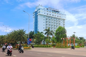 Khach san noi tieng ven bien Gia Lai da bi thu hoi dat van xin ton tai hinh anh