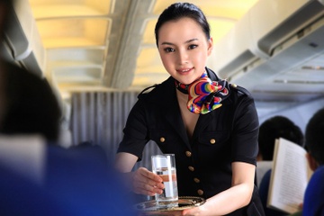 Cuu tiep vien hang khong tho lo nhung bi mat kho noi ve nghe hinh anh
