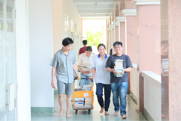 10 năm gắn kết các thế hệ học sinh bằng hội sách ở Vĩnh Long