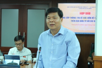 Cong an TP.HCM: Nhieu chung cu cu hu den muc khong the su dung duoc hinh anh