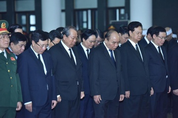 Lanh dao Dang va Nha nuoc vieng nguyen Chu tich nuoc Le Duc Anh hinh anh