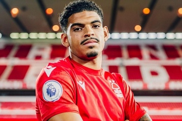 Nottingham Forest vung tien chuyen nhuong cao thu hai o chau Au hinh anh