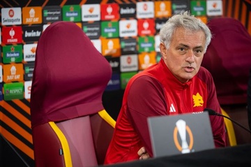 Mourinho gap doi thu nhieu duyen no o Europa League hinh anh