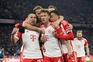 Arsenal bi loai khoi Champions League hinh anh
