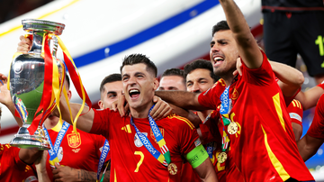 UEFA se phat nang Rodri va Morata hinh anh