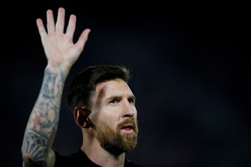 Su nghiep Messi chao dao hinh anh