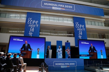 FIFA cong bo nuoc chu nha cua World Cup 2030, 2034 hinh anh