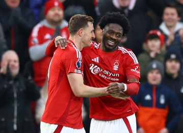 Giai ma Nottingham Forest hinh anh