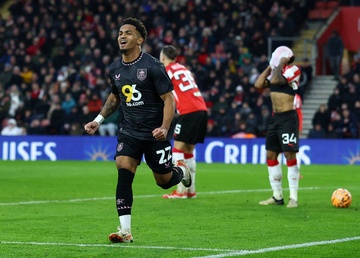 Burnley lam dieu chua tung co o bong da Anh hinh anh